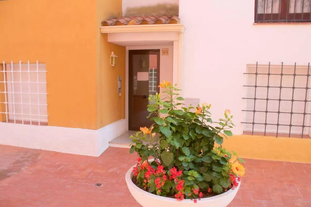 141-Empurialola- Apartamento Con Piscinas En El Centro Y Cerca Del Mar Empuriabrava Spain