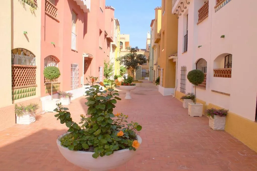 Apartment 141-Empurialola- Apartamento Con Piscinas En El Centro Y Cerca Del Mar Empuriabrava Spain