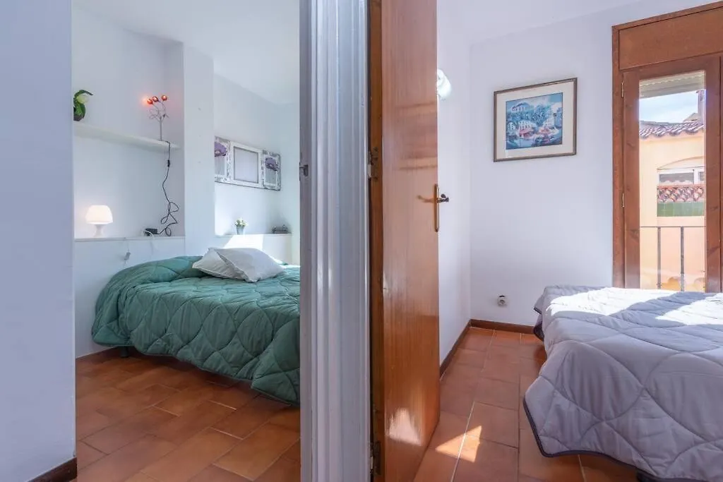 141-Empurialola- Apartamento Con Piscinas En El Centro Y Cerca Del Mar Empuriabrava 0*,  Spain