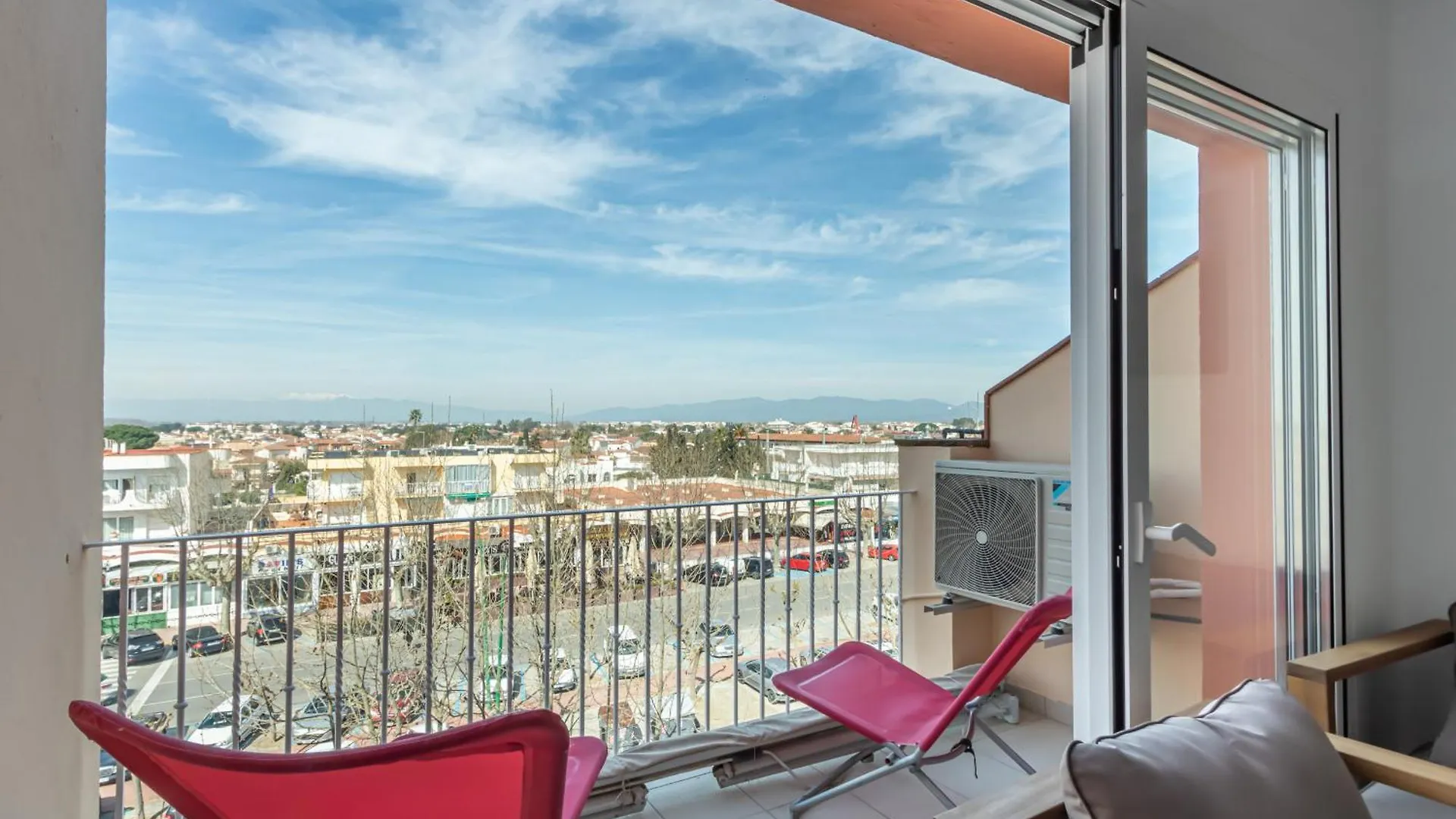 141-Empurialola- Apartamento Con Piscinas En El Centro Y Cerca Del Mar Empuriabrava Apartment