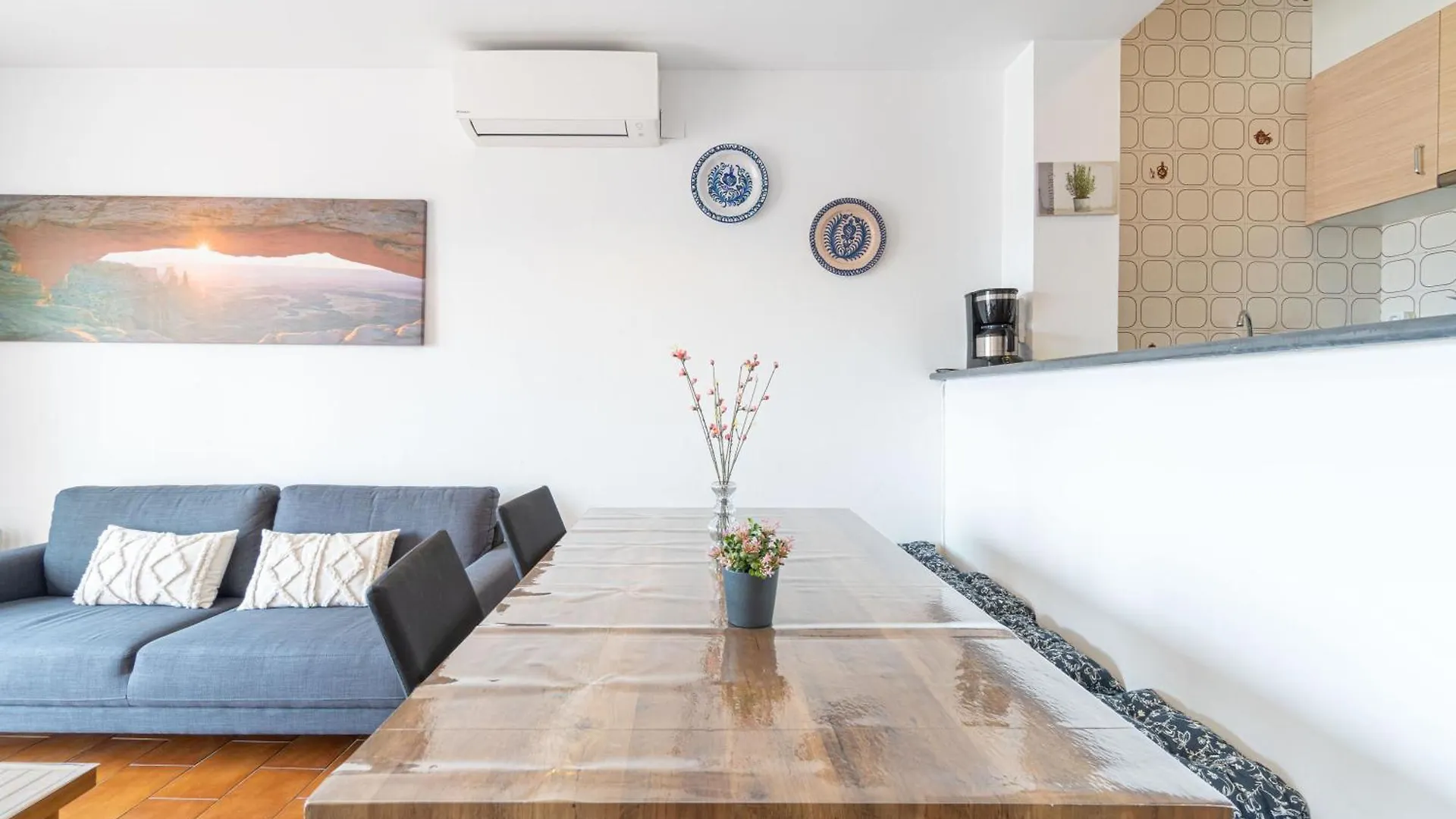 141-Empurialola- Apartamento Con Piscinas En El Centro Y Cerca Del Mar Empuriabrava