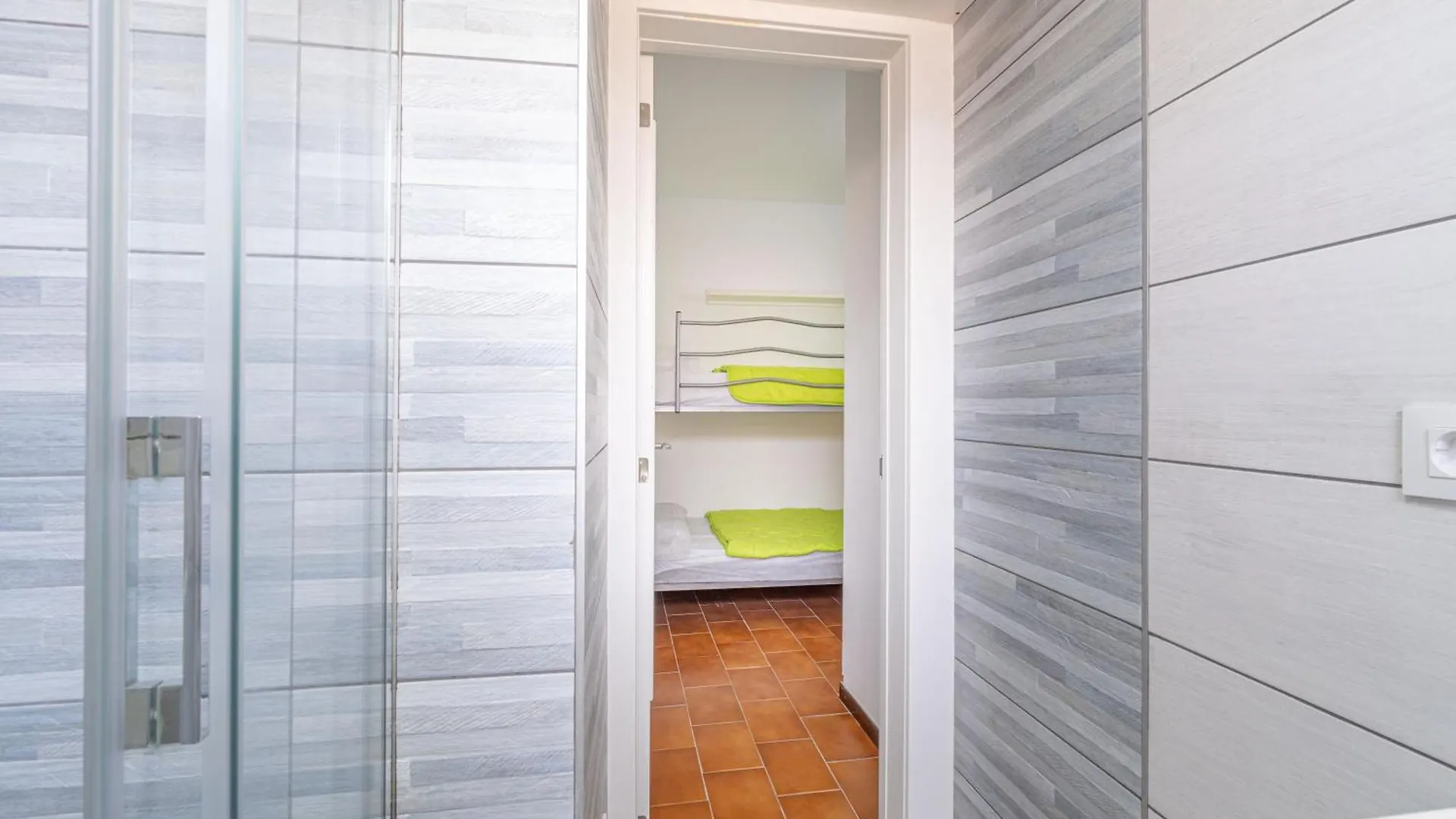 141-Empurialola- Apartamento Con Piscinas En El Centro Y Cerca Del Mar Empuriabrava Apartment