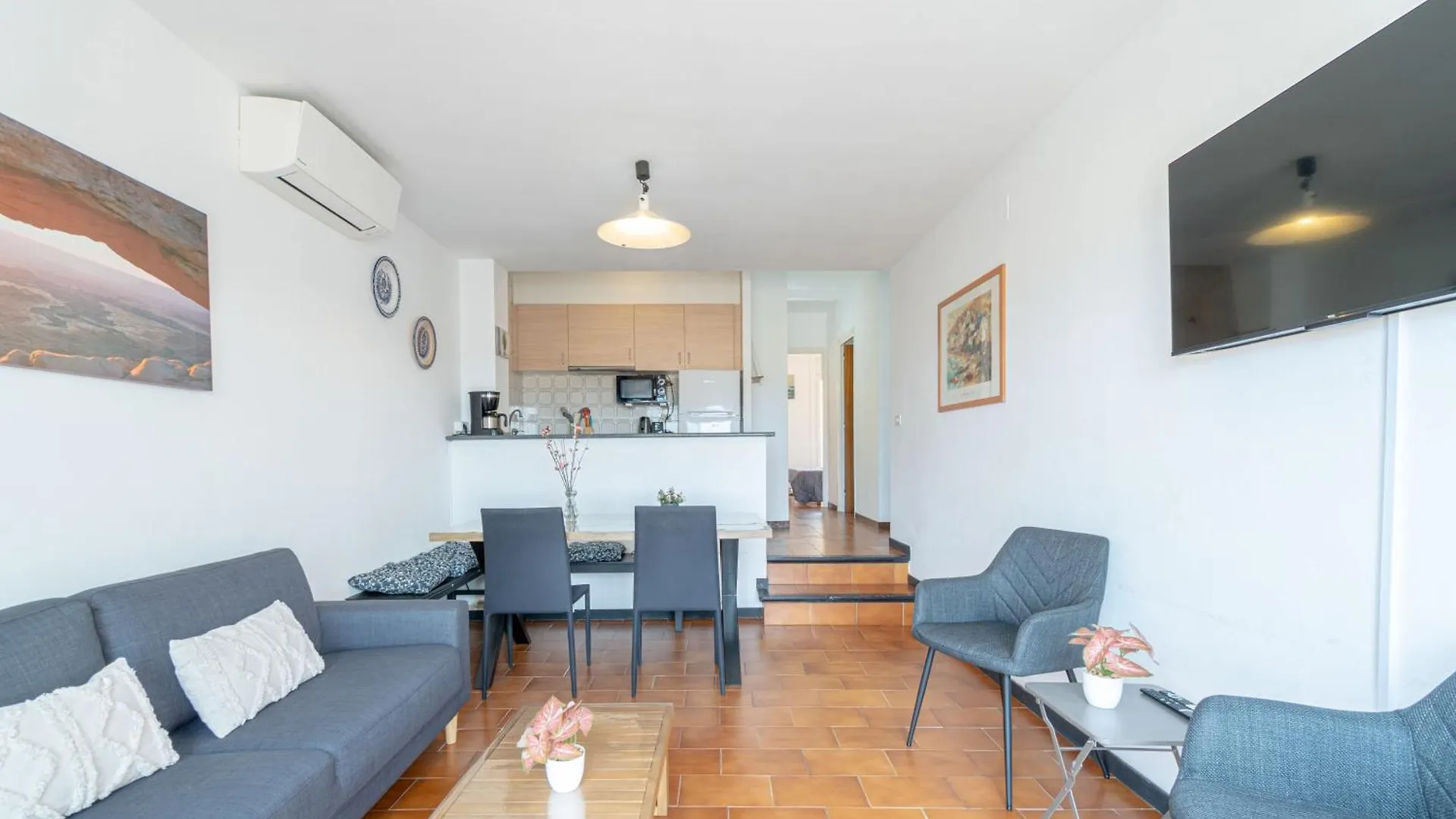 141-Empurialola- Apartamento Con Piscinas En El Centro Y Cerca Del Mar Empuriabrava Spain